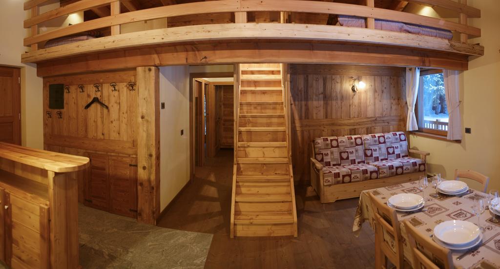 Le Nid de l'Aigle Hotel Champoluc Habitación foto